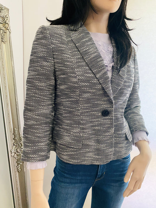 D’Oraz Classico B/W Cropped Blazer